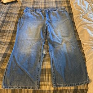 Style & Co Wide leg crop, high rise jeans. Never worn. Super comfy.